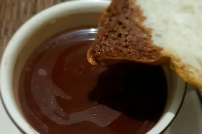 Hot Chocolate pakai roti tawar jadi rekomendasi untuk sobat Radar Bogor.