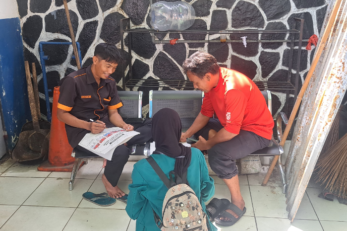 Survei Pilkada 2024 di Terminal Baranangsiang Bogor.