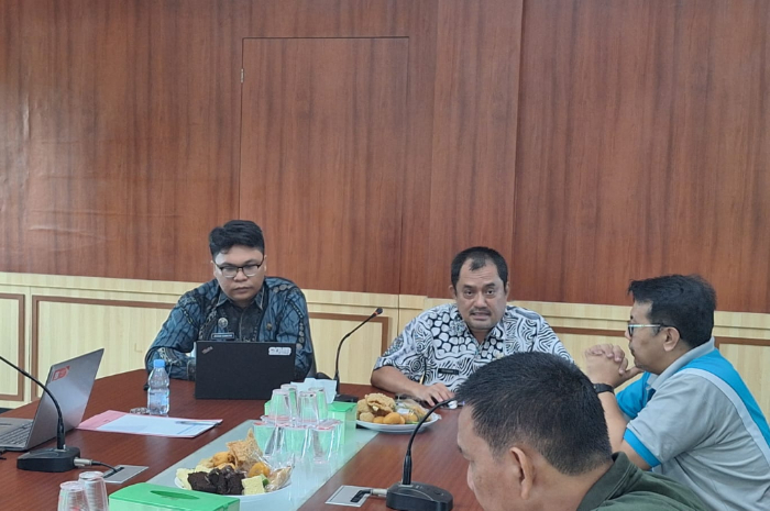 Penutupan PKL Taruna Poltek SSN di Ruang Rapat Kepala Diskominfo Kabupaten Bogor pada Jumat (31/10/2024).