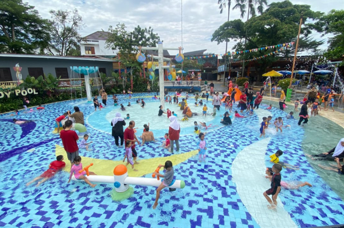 Suasana di The Jungle Waterpark Bogor