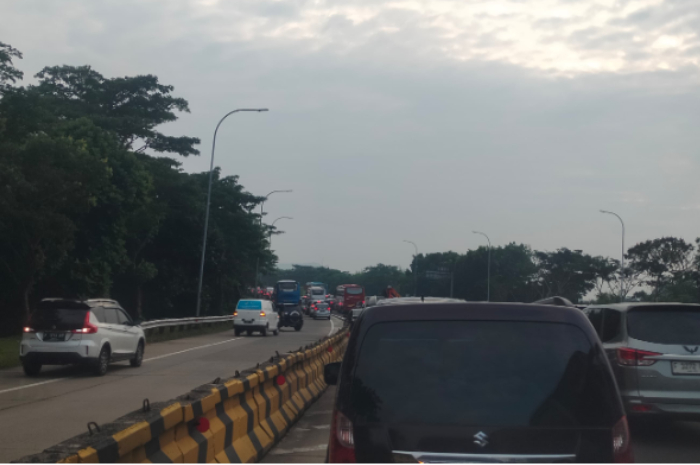 Kondisi arus lalu lintas di Tol Lingkar Luar Bogor atau BORR menuju Sentul, Kamis (7/11/2024) pagi.