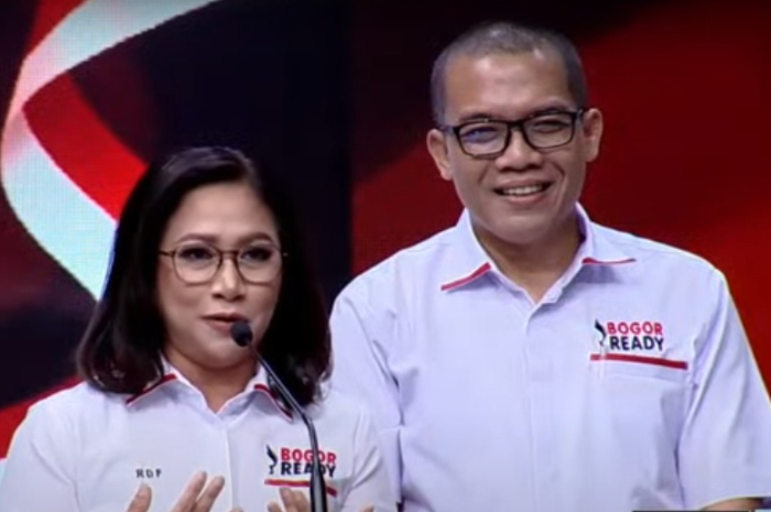 Calon Wali Kota dan Wakil Wali Kota Bogor, Rena Da Frina dan Achmad Teddy Risandi&nbsp;Dalam Debat Publik Pilwakot Bogor yang disiarkan Jumat (8/11/2024) malam di Inews TV.