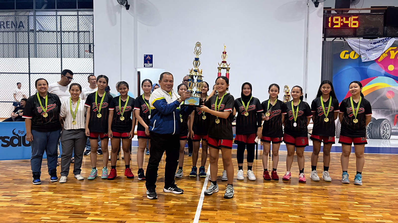 Spensa Jaguar Pertahankan Piala Bergilir dan Gelar Juara di Bogor Open 2024