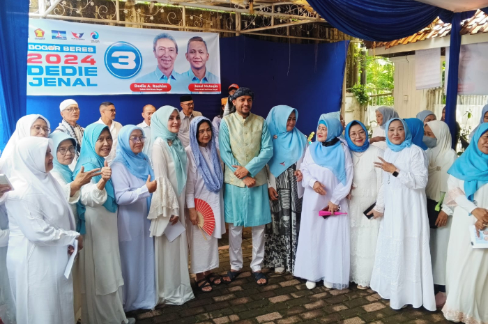 Kegiatan pengajian dan doa bersama yang digelar keluarga dan kerabat Cawalkot Bogor Nomor Urut 3 Dedie A Rachim.