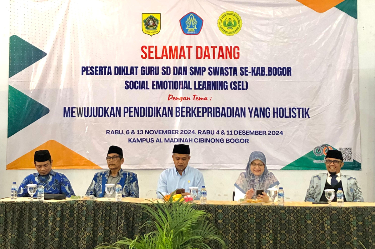 Acara Diklat untuk 300 guru SD dan SMP se-Kabupaten Bogor.