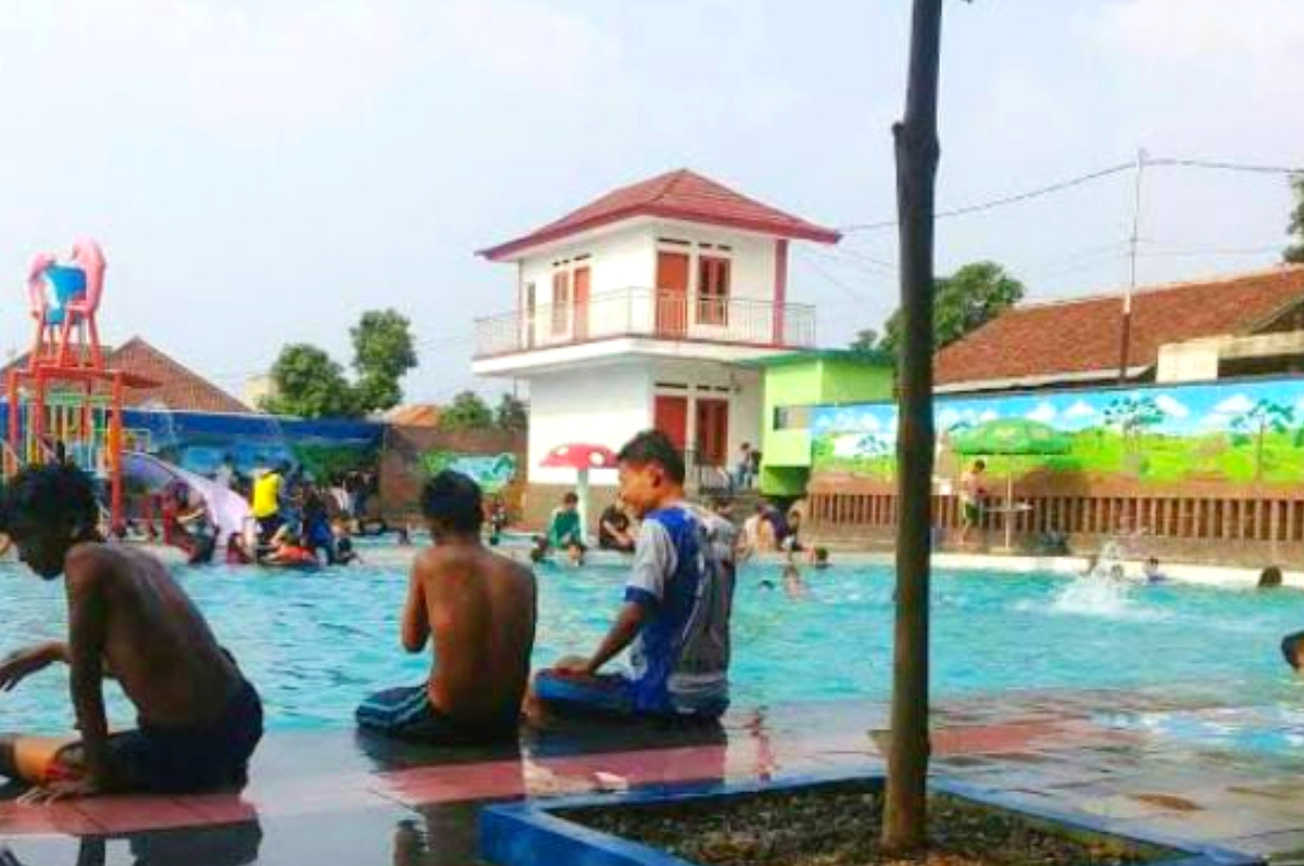 Wisata Sindang Gendis Waterpark.