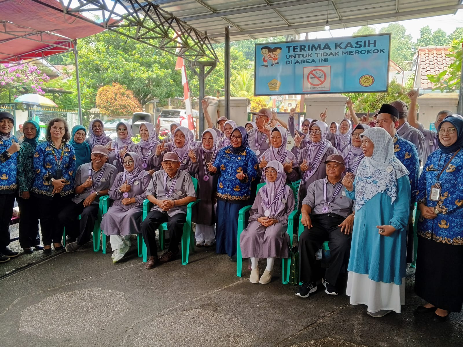 Acara Kelulusan Murid Sekolah Lansia Ceria Kota Bogor.