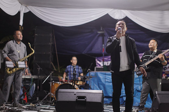 Musik Jazz dengan musik etnik Pasundan mampu dikolaborasikan secara apik.