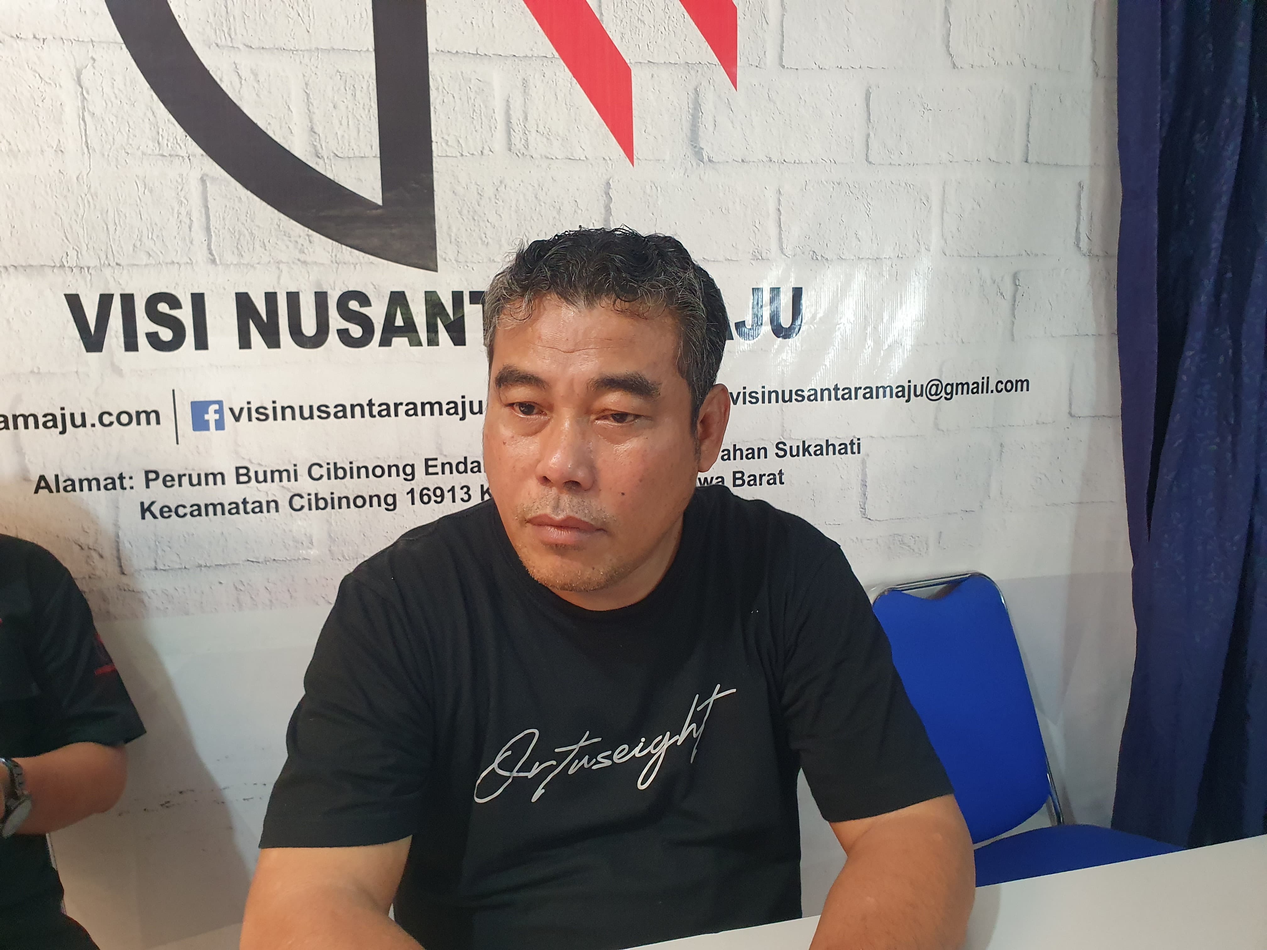 Founder LS Vinus, Yusfitriadi saat dimintai keterangan soal hasil survei. Dimana Paslon Bayu Syahjohan - Musya elektabilitasnya naik.