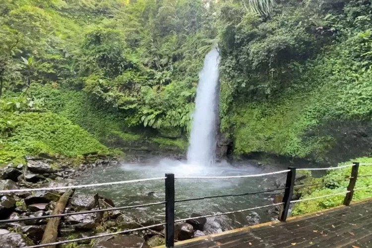 Curug Sawer di Sukabumi