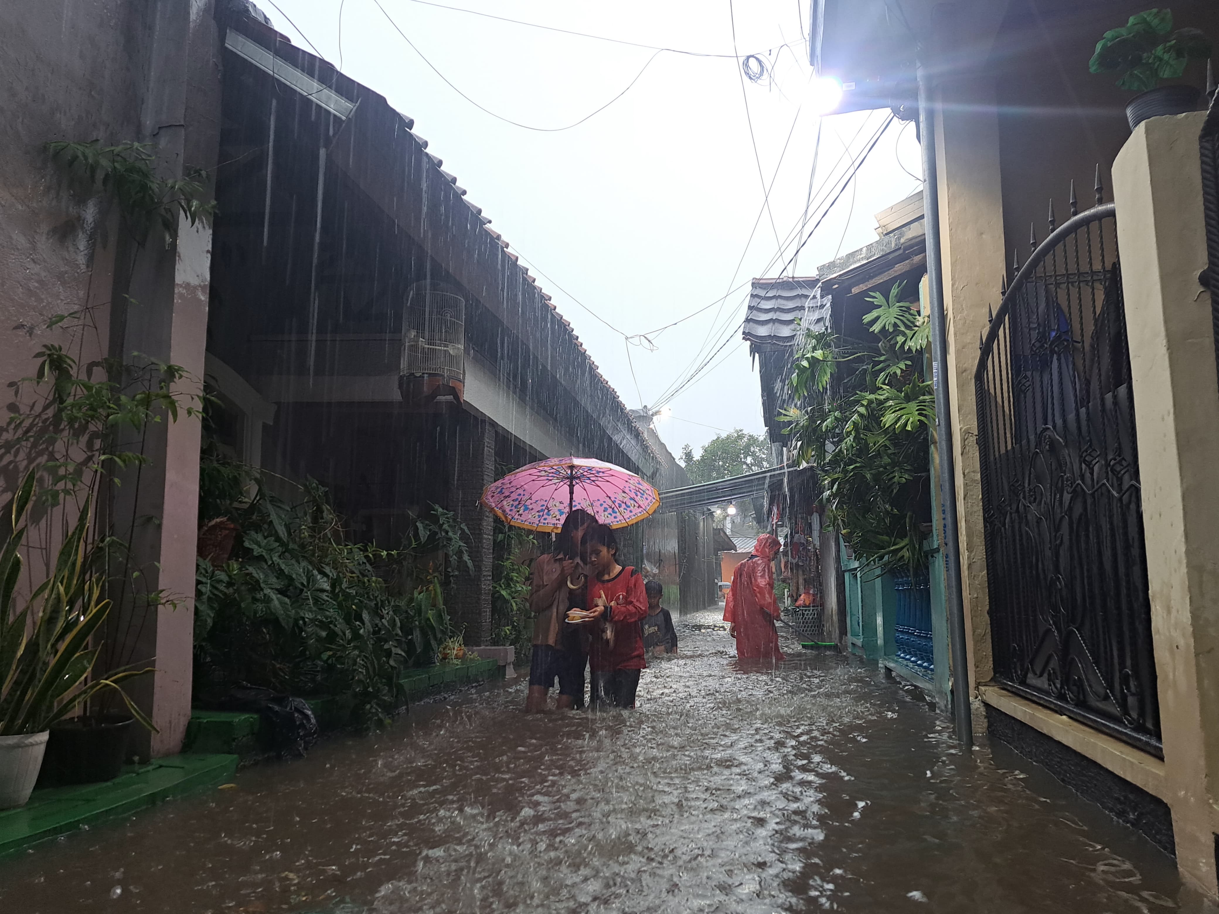 Banjir di Gang Pacilong, Kota Bogor.