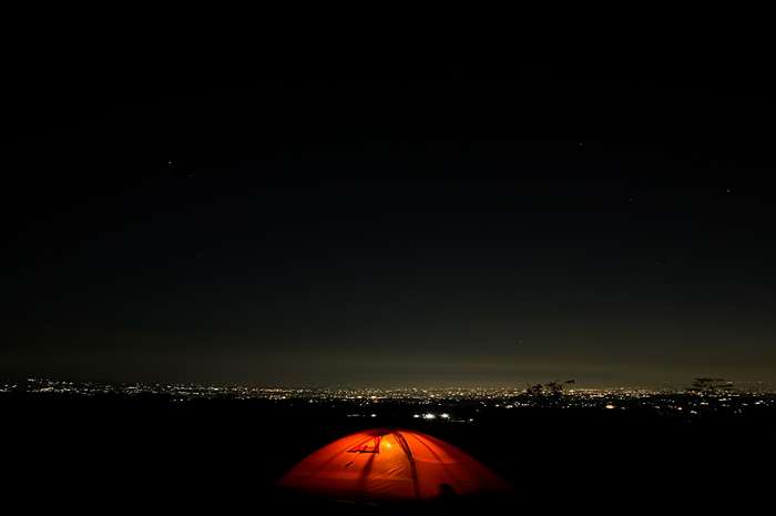 Pemandangan city light di Gayatri Camp.