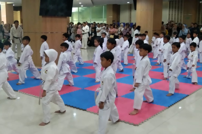 Ujian kenaikan tingkat (UKT) para atlet karate Pengcab INKAI Kota Bogor di ballroom Gedung Pakuan Siliwangi (GPS), beberapa waktu lalu.