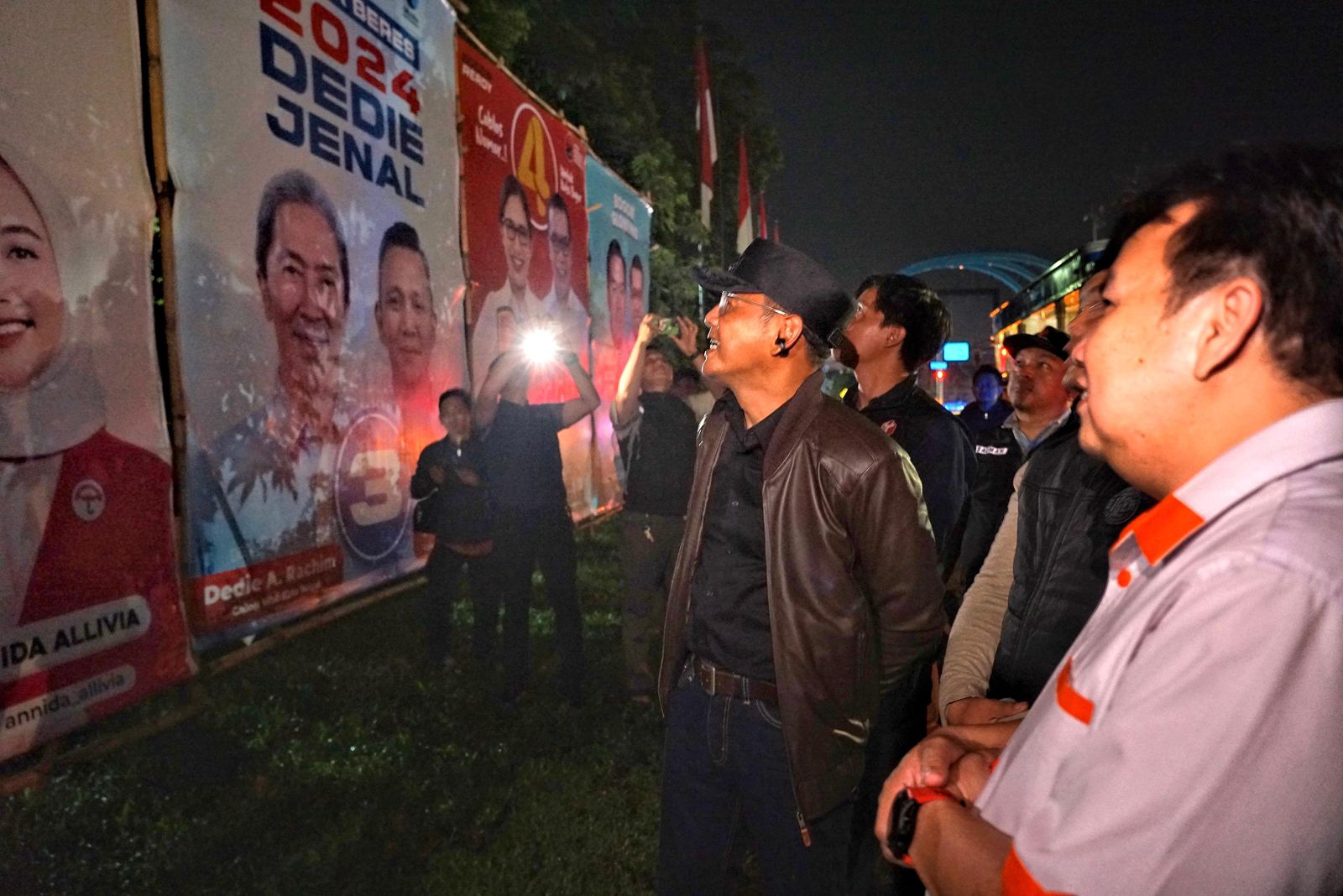 Seremoni pembersihan APK Pilkada di Kota Bogor menandai masuk masa tenang.