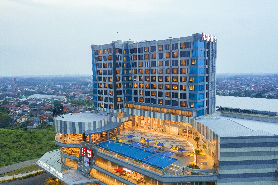 Rayakan Tahun Baru di Harris Hotel and Convention CCM Bogor dengan Sparkling Year Fresh Look 2025