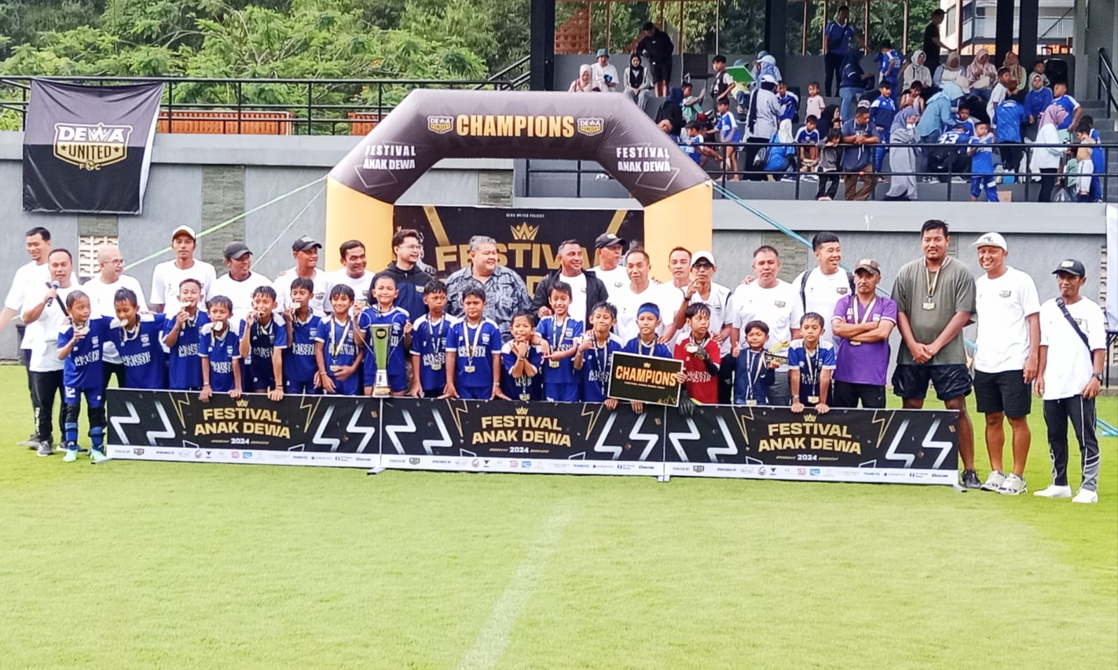 Akademi Persib Bogor U-10 juara Festival Anak Dewa 2024 di JSI Resort Megamendung, Minggu (24/11) sore.