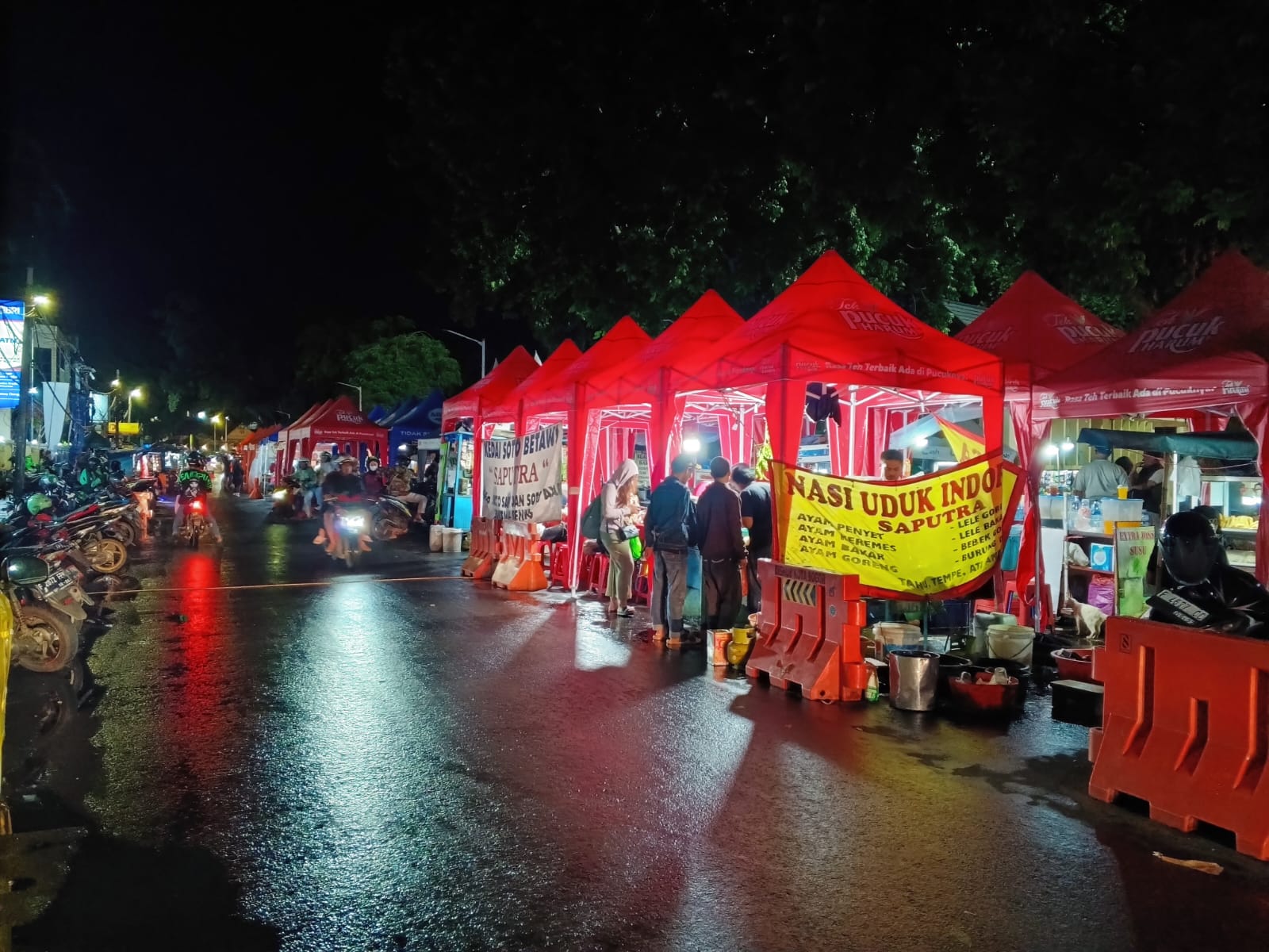 Night Market di Kawasan Alun-alun Kota Bogor.