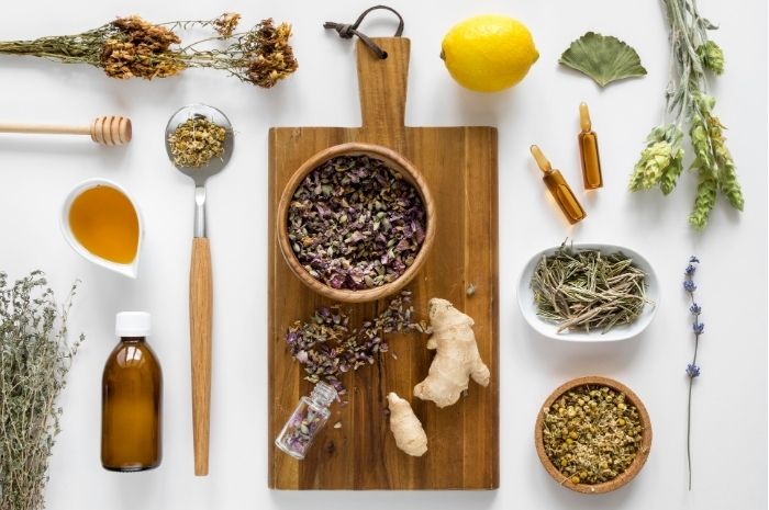 Berikut beberapa bahan herbal untuk musim hujan yang bisa membantu jaga daya tahan tubuh selama musim hujan.