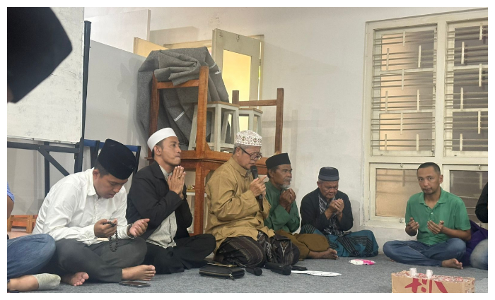 Calon Wali Kota dan Wakil Wali Kota Bogor, Sendi Fardiansyah dan Melli Darsa menutup masa tenang Pilkada 2024 dengan doa bersama.