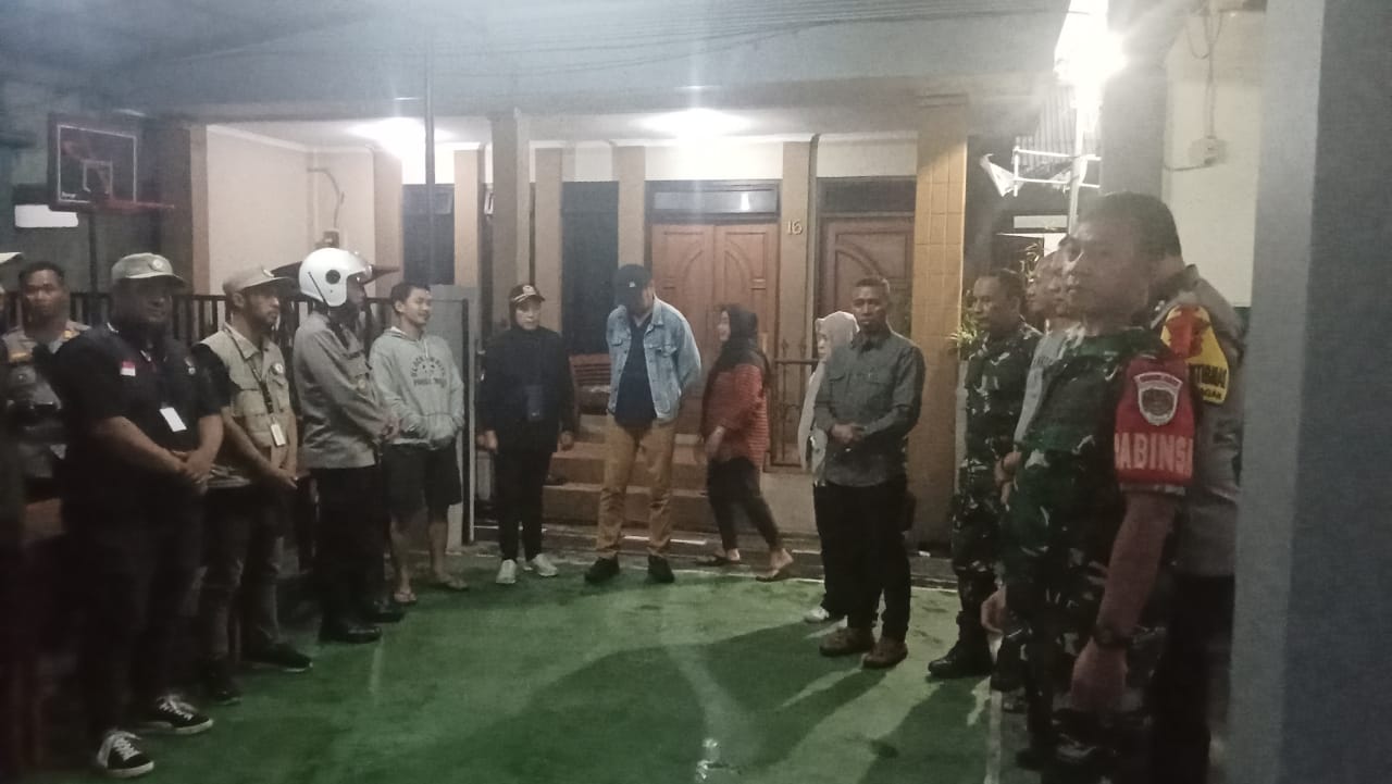Forkopimca Bogor Tengah meninjau sejumlah TPS.