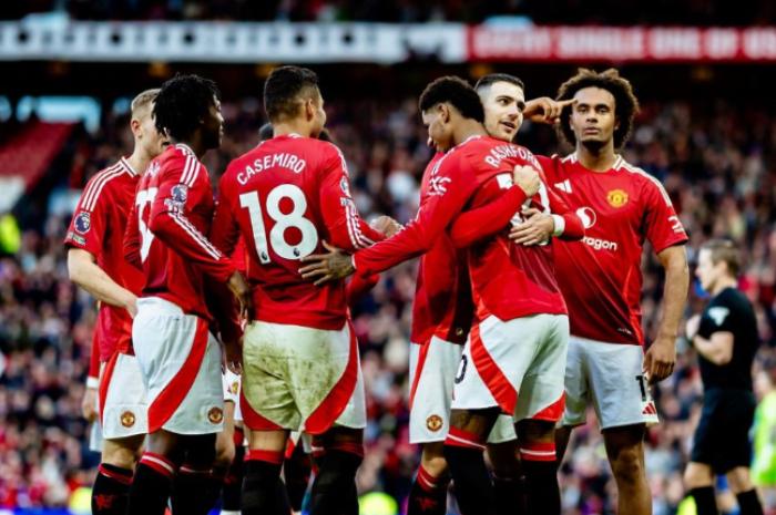 Turnamen tertua FA Cup pertemukan Manchester United dengan lawan berat.