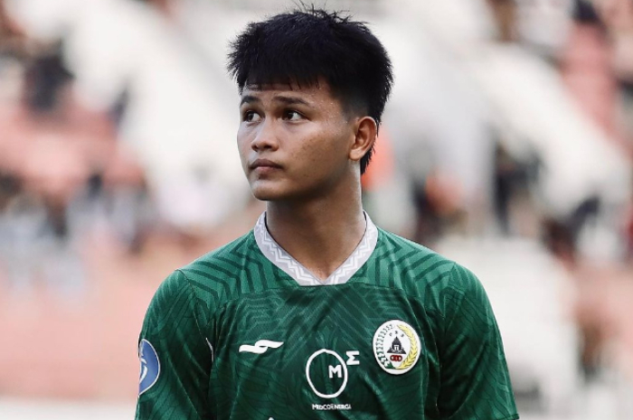 Pemain PSS Sleman Hokky Caraka lebih baik dari Jens Raven.