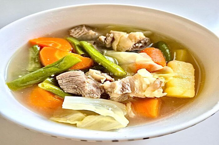 Resep sop tetelan sapi kuah bening tanpa ribet.