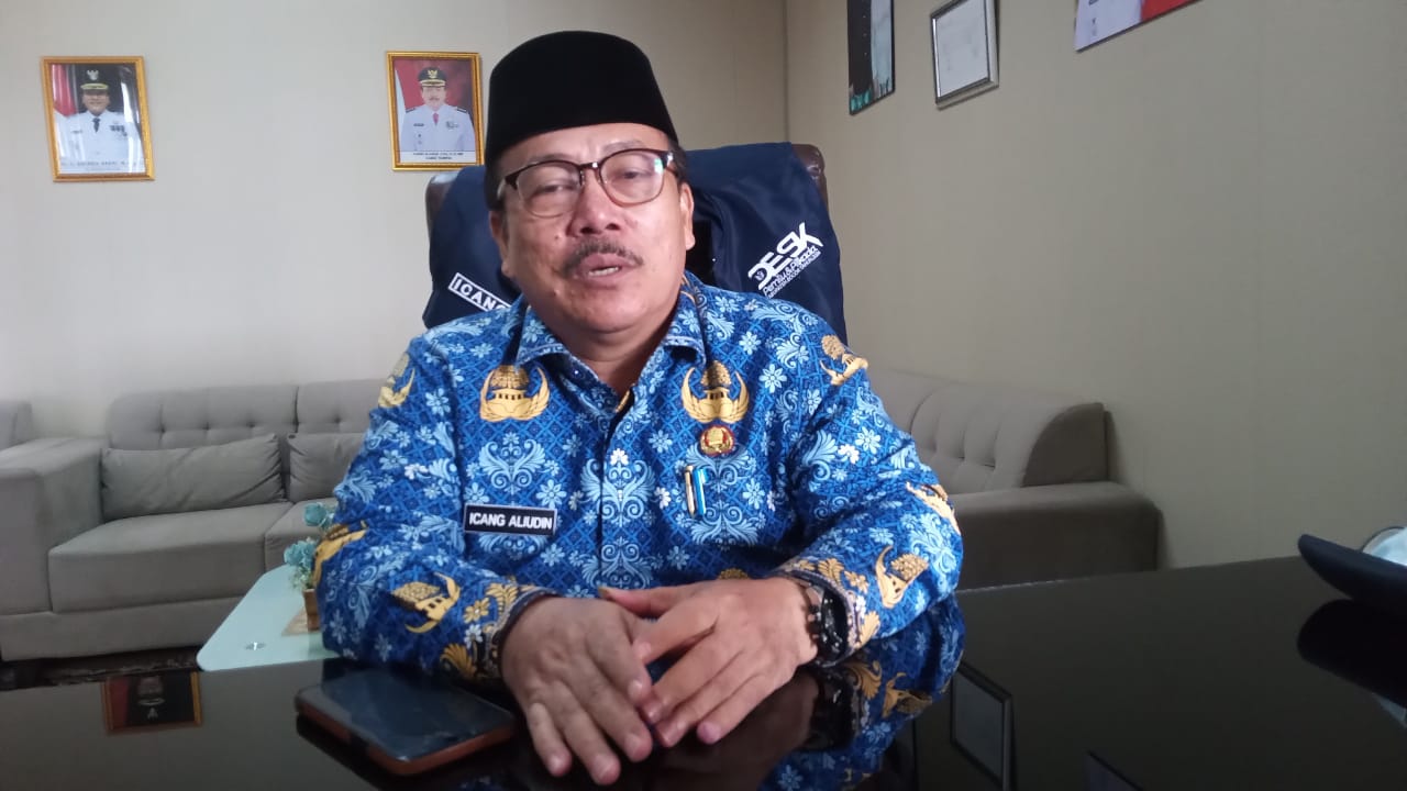 Camat Rumpin soal ratusan kades Bogor berangkat ke Bali.