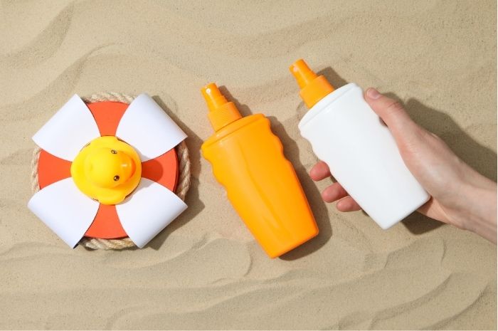 Ini dia perbedaan sunscreen dan sunblock serta tips dari dermatologi untuk memilih produk yang tepat untuk proteksi kulit lebih optimal.