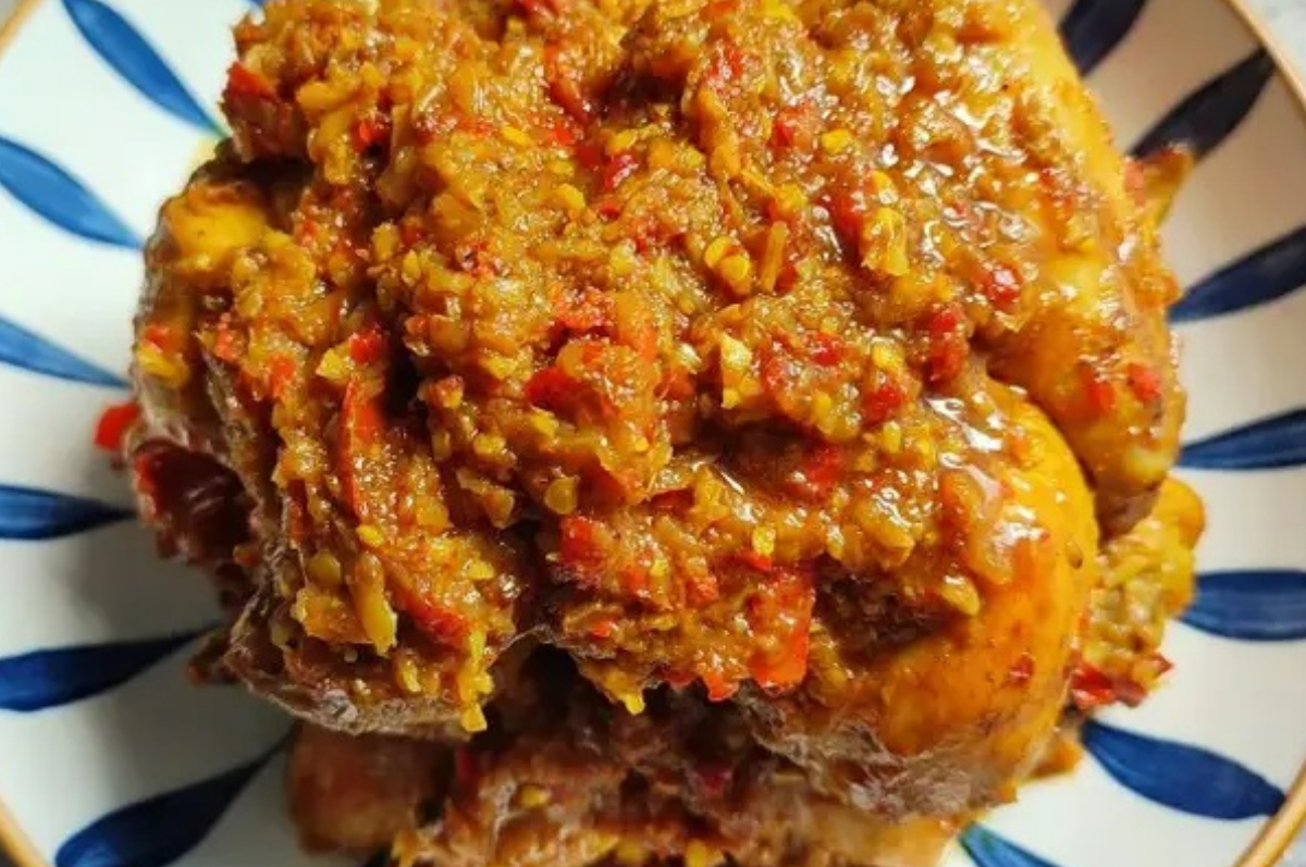 Resep ayam betutu.