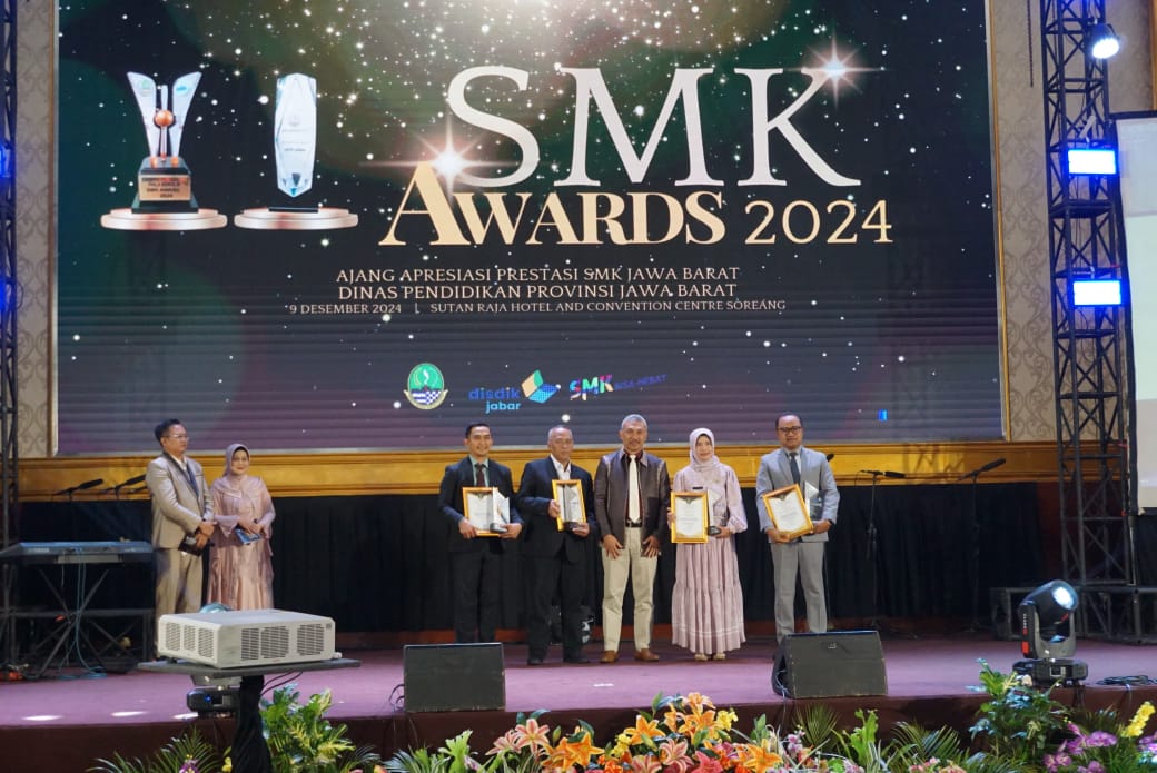 SMKN 1 Puncak Cisarua Bogor menyabet gelar Juara Umum DAK Fisik Awards 2024.