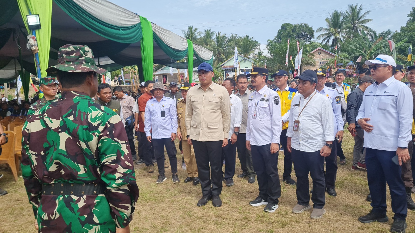 Wakil Menteri Pertanian Republik Indonesia (Wamentan RI), Sudaryono, melakukan kunjungan kerja ke Desa Olak Besar, Kecamatan Batin XXIV, Kabupaten Batanghari, Jambi (12/12).