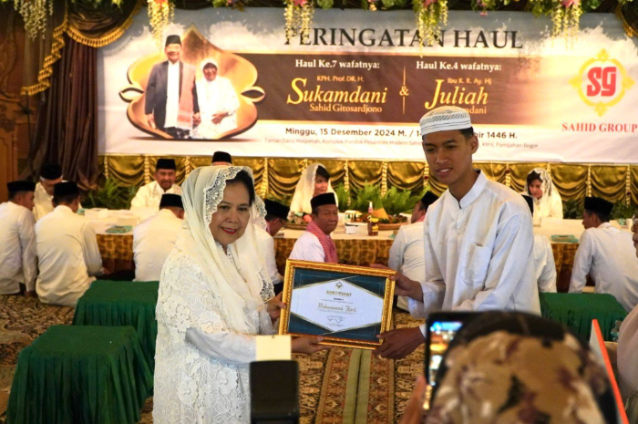 Pemenang lomba vlog nasional yang dihelat Ponpes Modern Sahid, dan diumumkan bertepatan dengan haul ke 4 pendiri Yayasan Wakaf Sahid Husnul Khotimah.