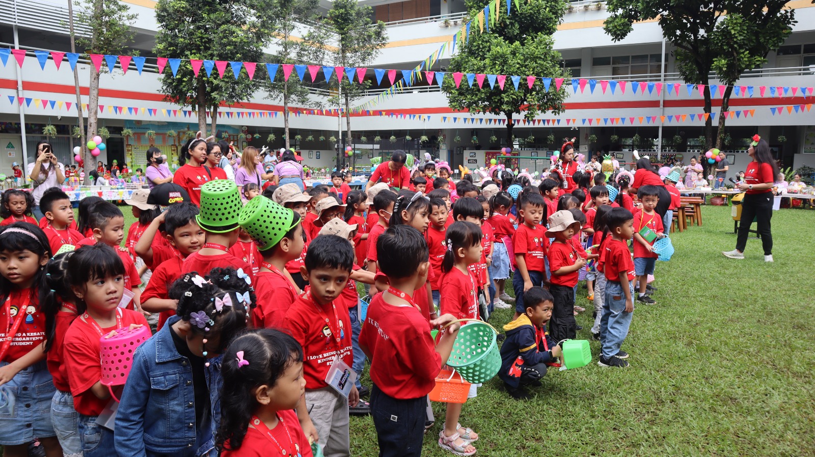 Toddler-Playgroup -Taman Kanak-kanak (TK) Kesatuan Bogor menggelar Bazar bertajuk Market Day.