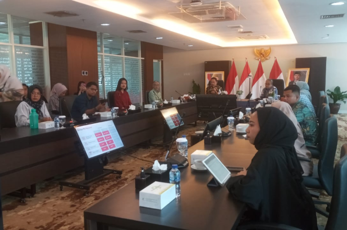 Kelompok Muda Berintegritas saat melakukan dialog.