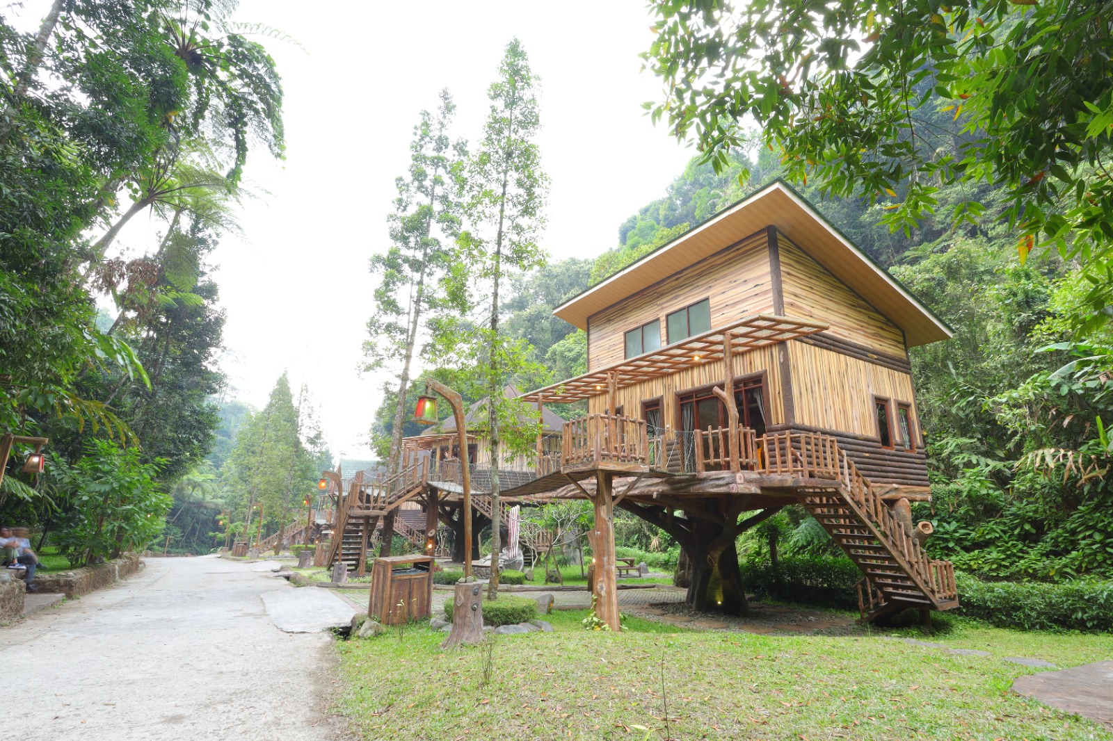 Safari Resort Sambut Tahun Baru 2025 dengan Tema Jungle Journey Adventure