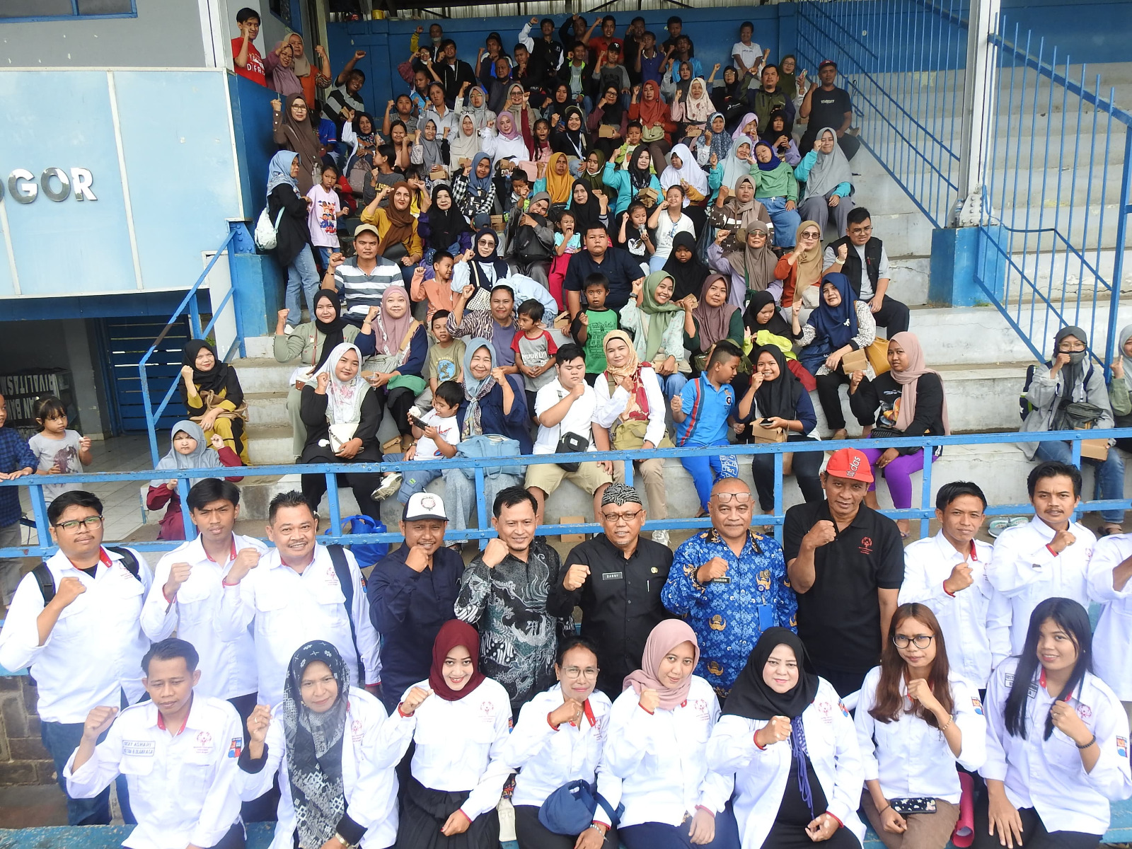 Pertemuan Dispora bersama pengurus SOIna KOta Bogor, orang tua dan para calon atlet di Stadion Pajajaran