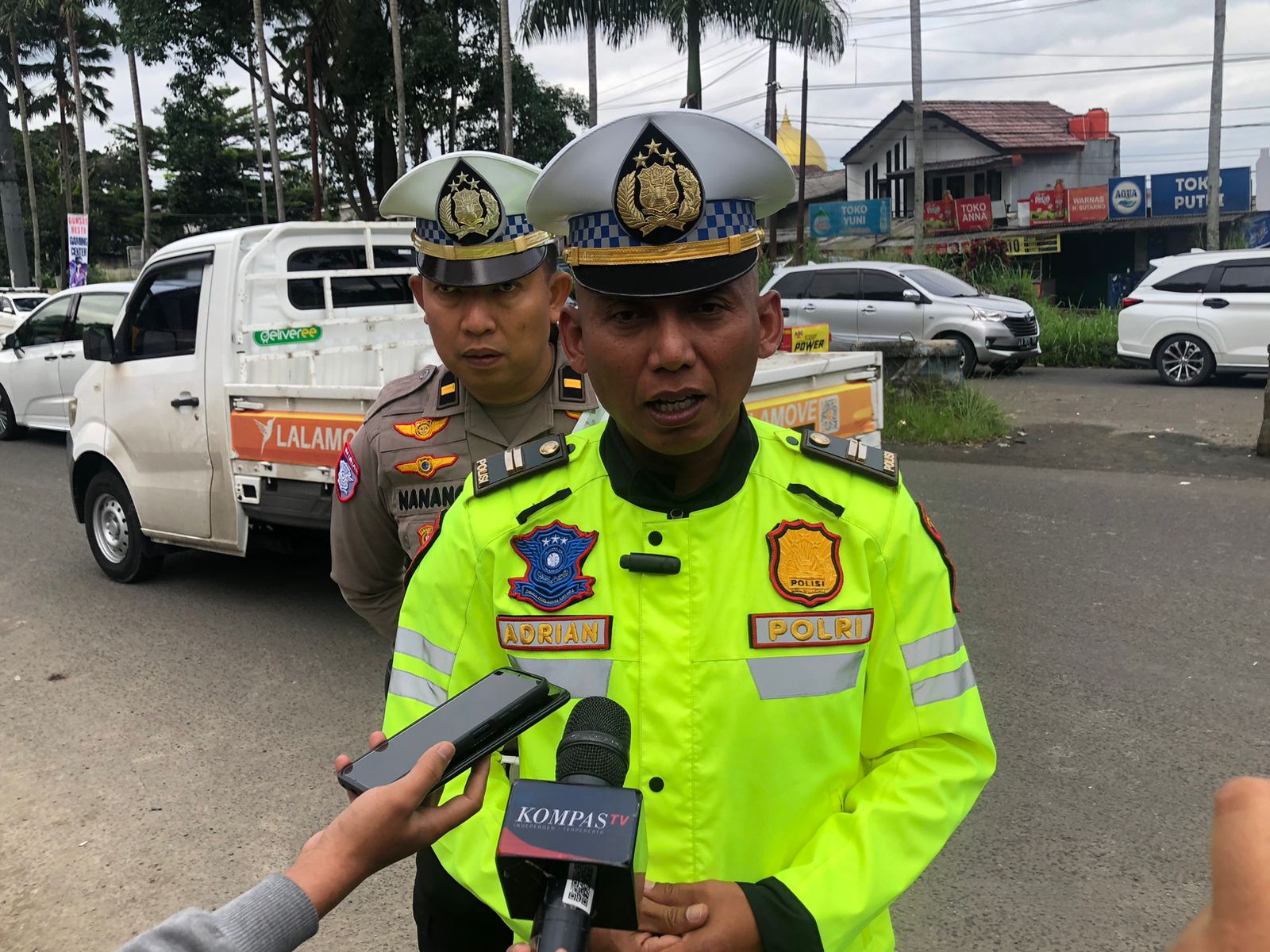 KBO Satlantas Polres Bogor Iptu Ardian Novianto saat memaparkan aturan berlibur di kawasan Puncak Bogor.