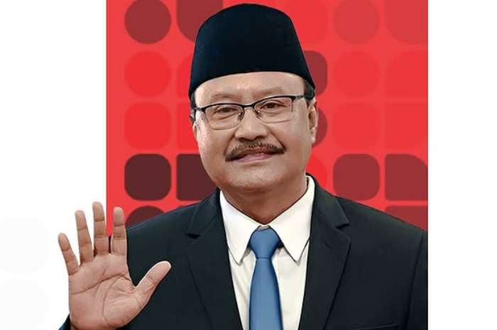 Menteri Sosial Saifullah Yusuf mengungkapkan&nbsp;mulai&nbsp;tahun depan&nbsp;Bansos disalurkan&nbsp;menggunakan&nbsp;data tunggal.