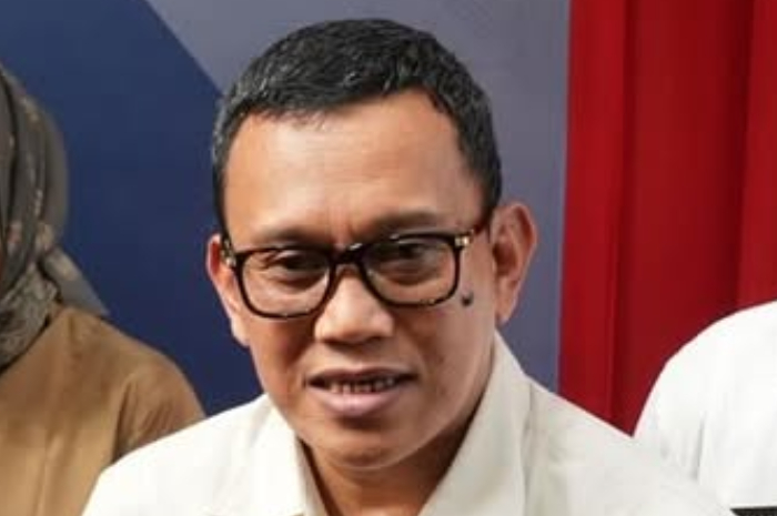 Menteri P2MI, Abdul Kadir Karding saat memberikan keterangan kepada wartawan.