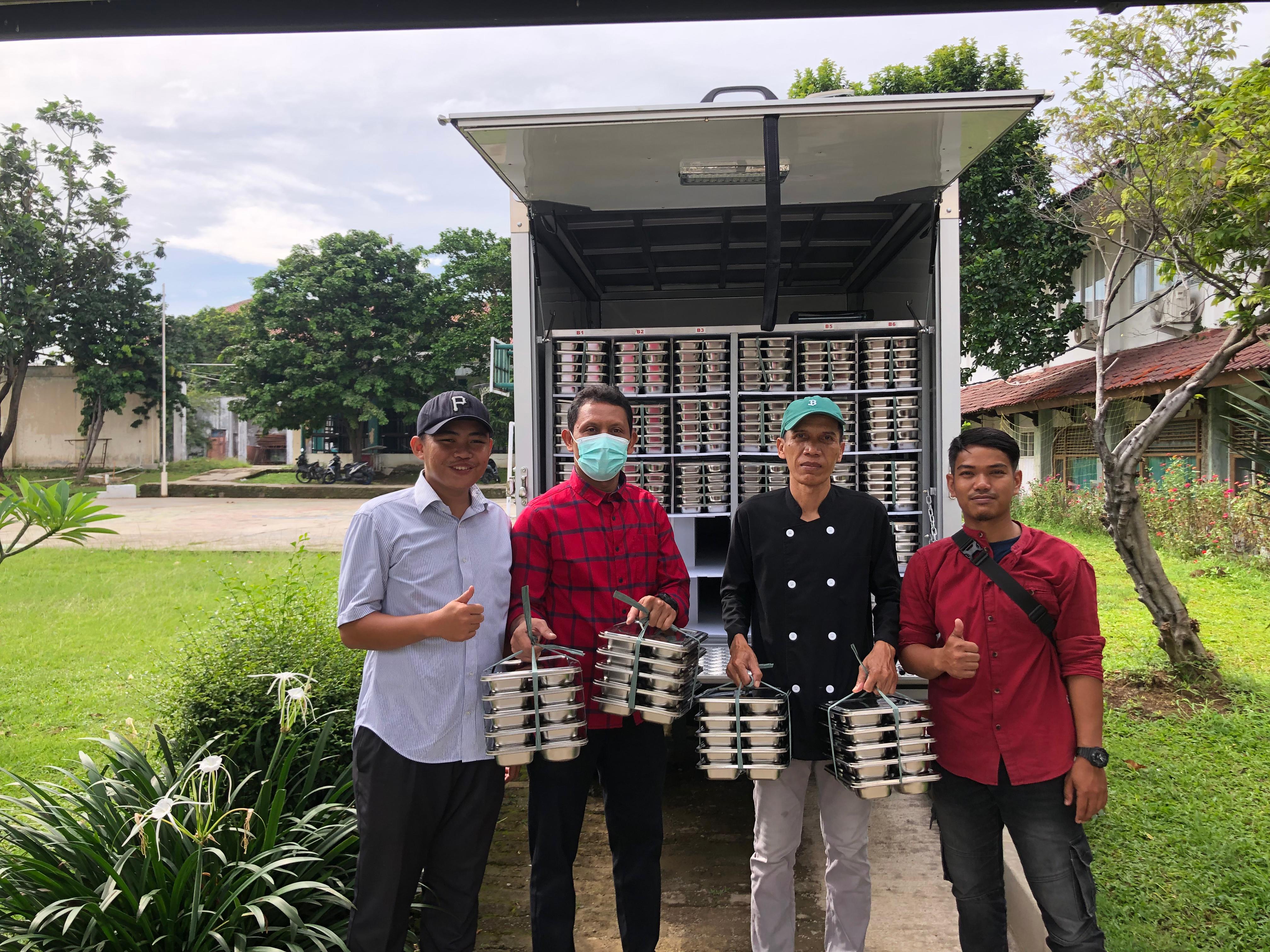 Staf dapur SPPG Yayaasan Bosowa Bina Insani