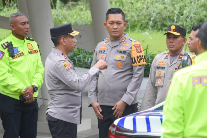 Kapolda Jawa Barat Irjen Pol&nbsp;Akhmad Wiyagus saat mengecek kawasan Puncak Bogor.