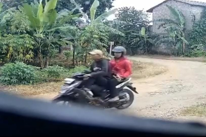 Tangkapan layar terduga maling ayam di Tajurhalang Bogor.