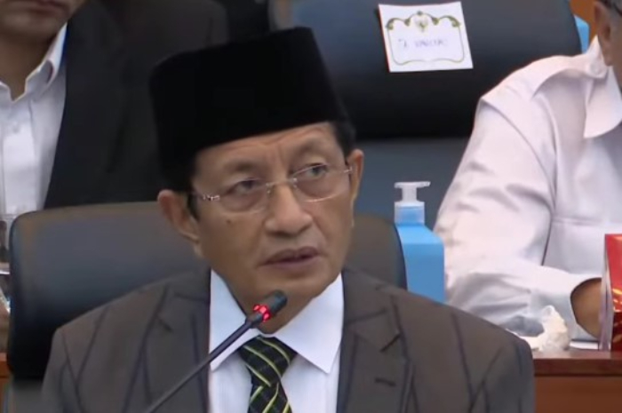 Menteri Agama, Nasaruddin Umar&nbsp;menyampaikan usulan biaya haji 2025 saat di Komisi VIII DPR, Senin (30/12/2024).