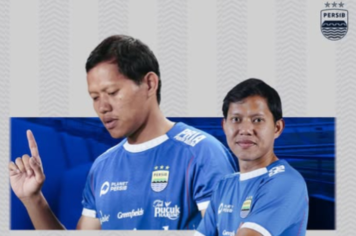 Persib Resmi permanenkan pesepakbola Adam Alis.