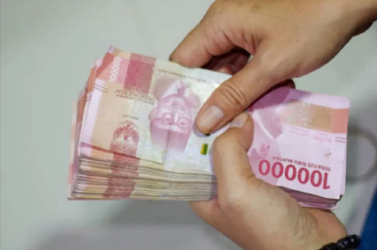 Ilustrasi pencairan uang atau dana bantuan sosial (bansos)