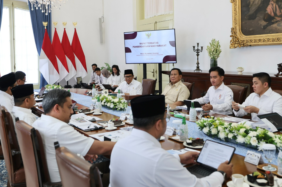 Presiden Prabowo Subianto dikabarkan akan menghapus utang bank bagi sekitar 1 juta pelaku UMKM.