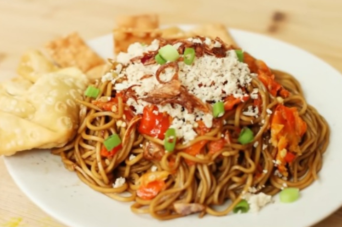 Mie setan ala Gacoan resep dari  Chef Devina Hermawan.