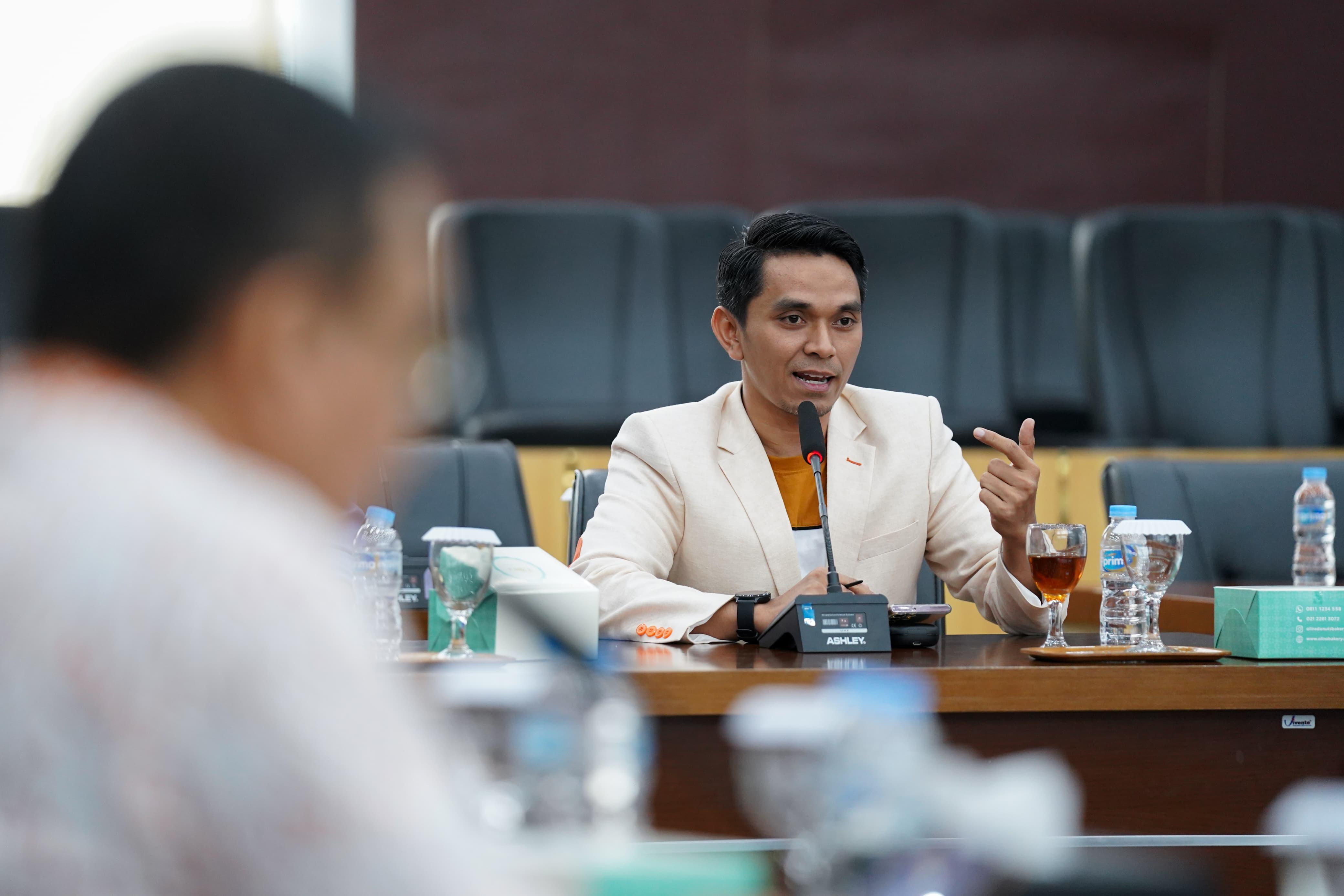 Anggota Komisi III DPRD Kota Bogor, Rozi Putra menyoroti soal pemberhentian layanan Biskita Transpakuan.