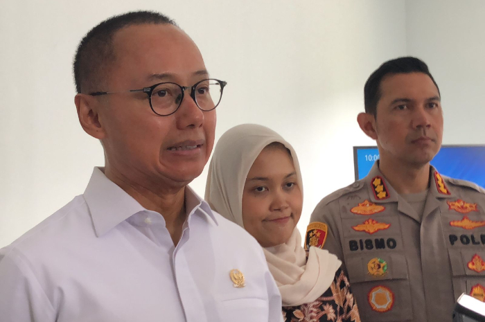 Wakil Ketua MPR RI Eddy Soeparno saat memberi keterangan kepada wartawan.